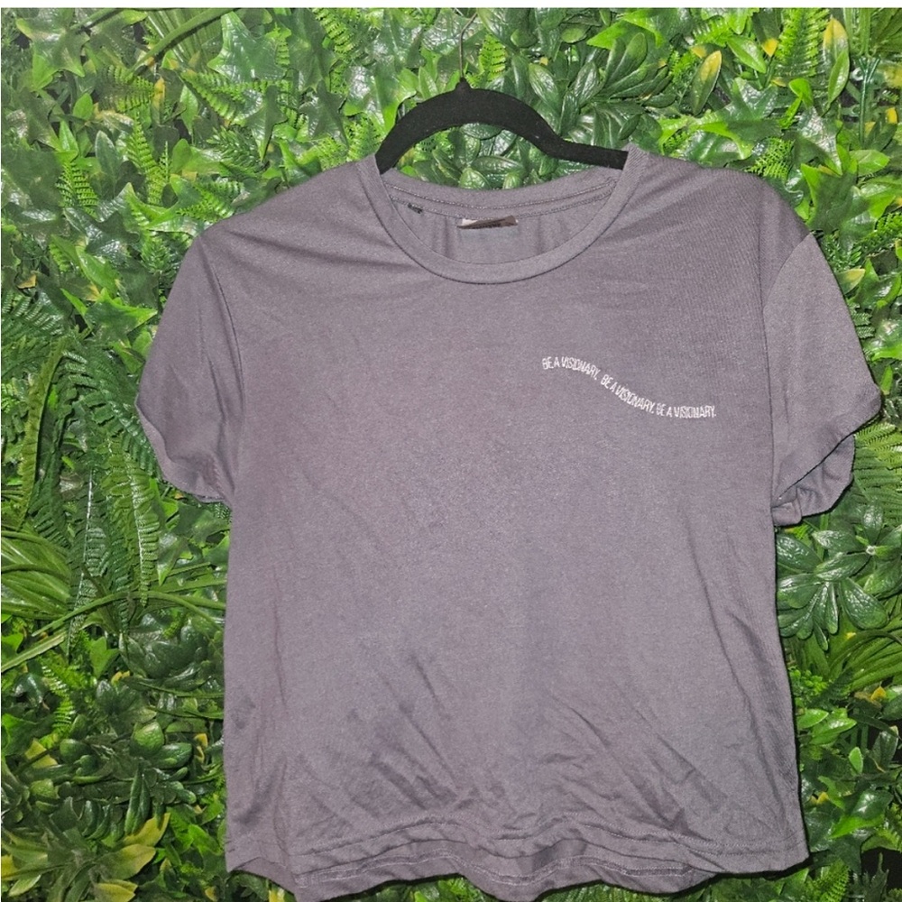 🦈 VGUC Gymshark “Be A Visionary” Cropped Tee - Gray - Sz Medium